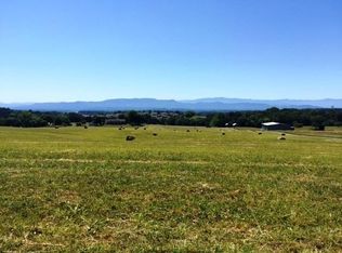 Hart Rd, Dandridge, TN 37725