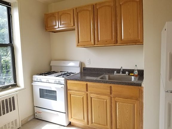 5th image of 60 E 17th St #6O