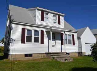 2301 Rosa Rd, Niskayuna, NY 12309