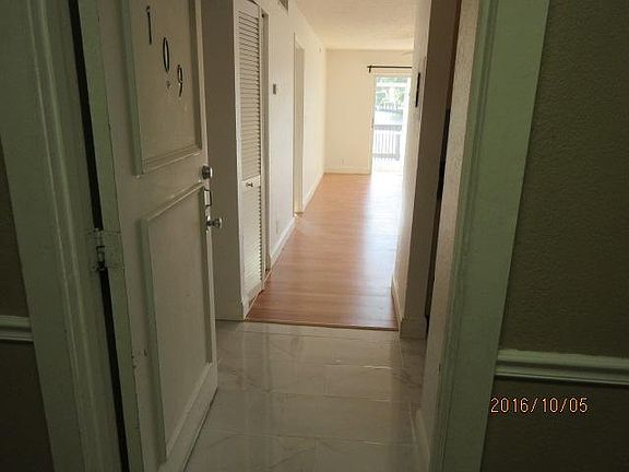 4th image of 2775 Taft St APT 108