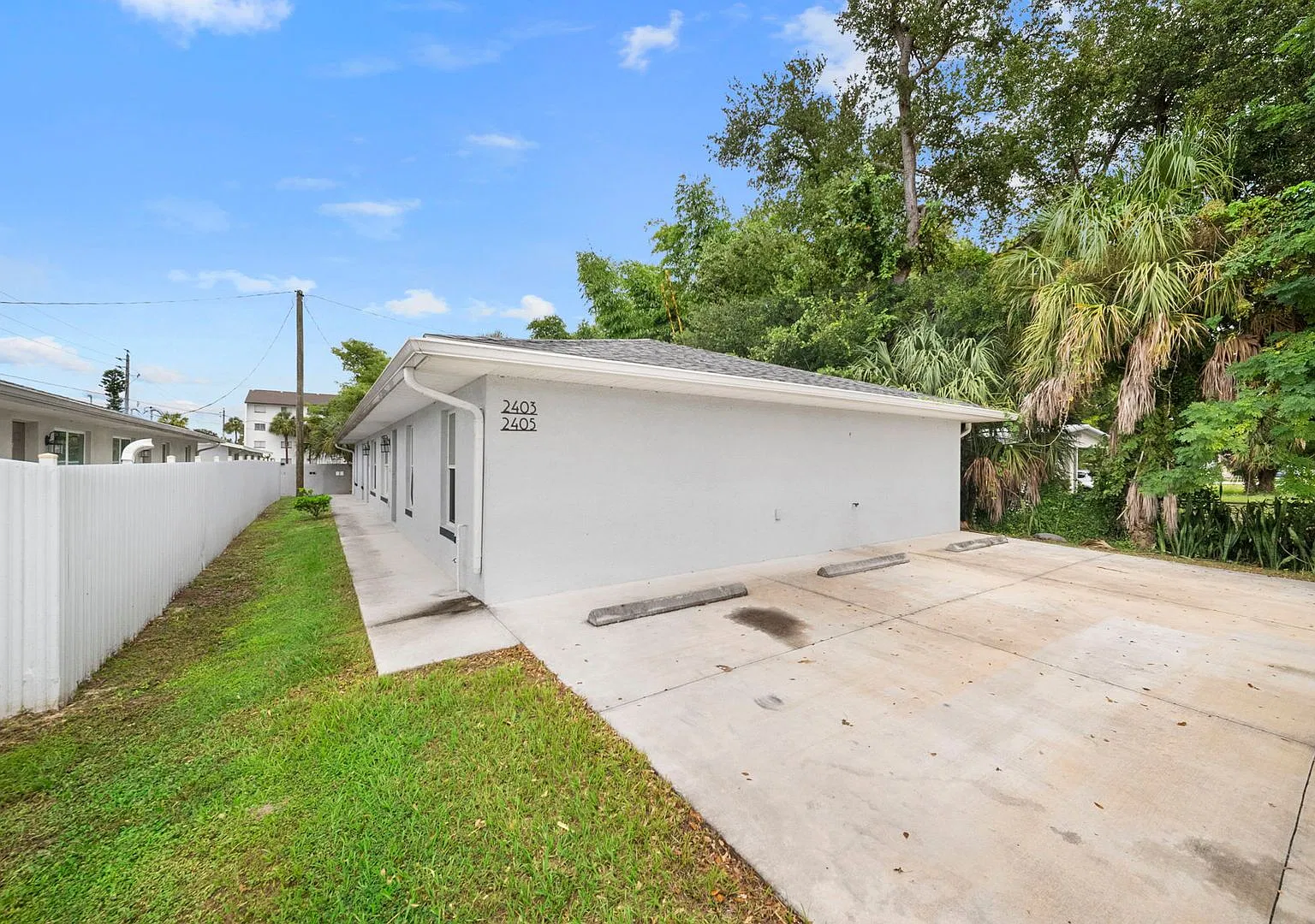 2403/2405 Maple Ave Fort Myers Fl 33901 - Lease Only — Photo 2