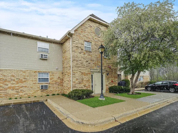 1520 W Sand Bar Ct Unit 1B, Round Lake Beach, IL 60073