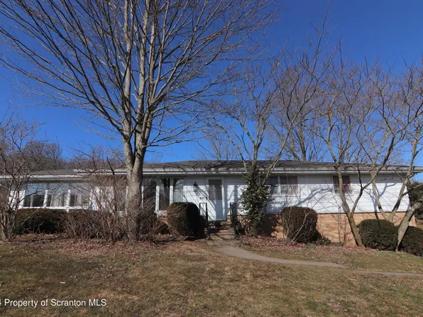 111 Fieldcrest Dr, Tunkhannock, PA 18657