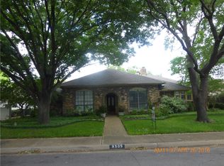 9505 Hill View Dr, Dallas, TX 75231