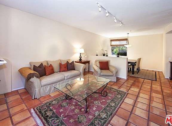 5th image of 12633 Moorpark St Unit 107