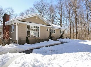 48 Oak Ridge Dr, Putnam Valley, NY 10579