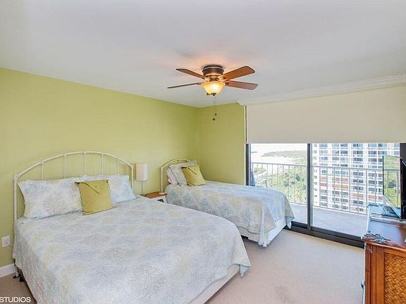 5th image of 380 Seaview Ct APT 1210