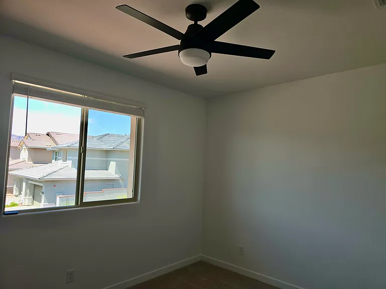 20644 W Thomas Rd — Photo 6