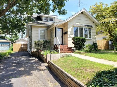 175 S Brookside Ave, Freeport, NY, 11520
