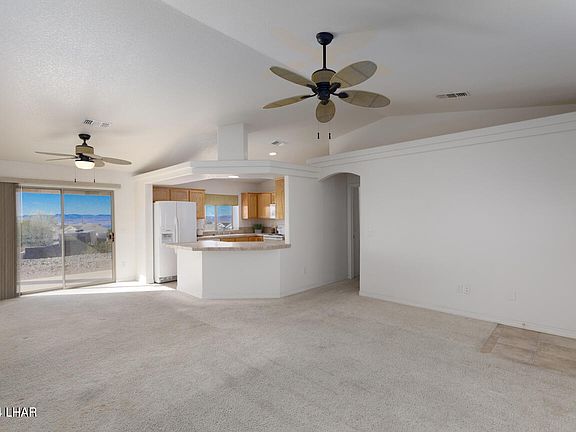5th image of 1037 Desert View Dr