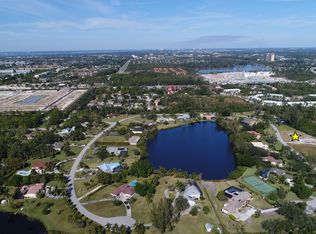 7300 Lake Dr, Fort Myers, FL 33908
