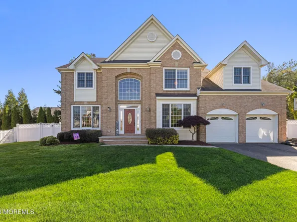 19 Jackson Circle, Ocean Twp, NJ 07712