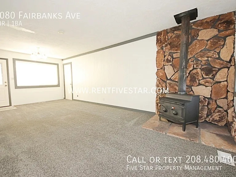 1080 Fairbanks Ave — Photo 3