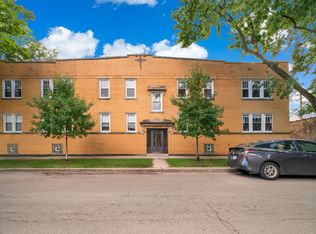 3737 W Cornelia Ave, Chicago, IL 60618