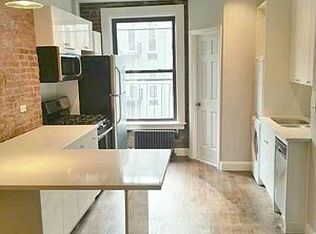 318 E 90th St APT 4E, New York, NY 10128