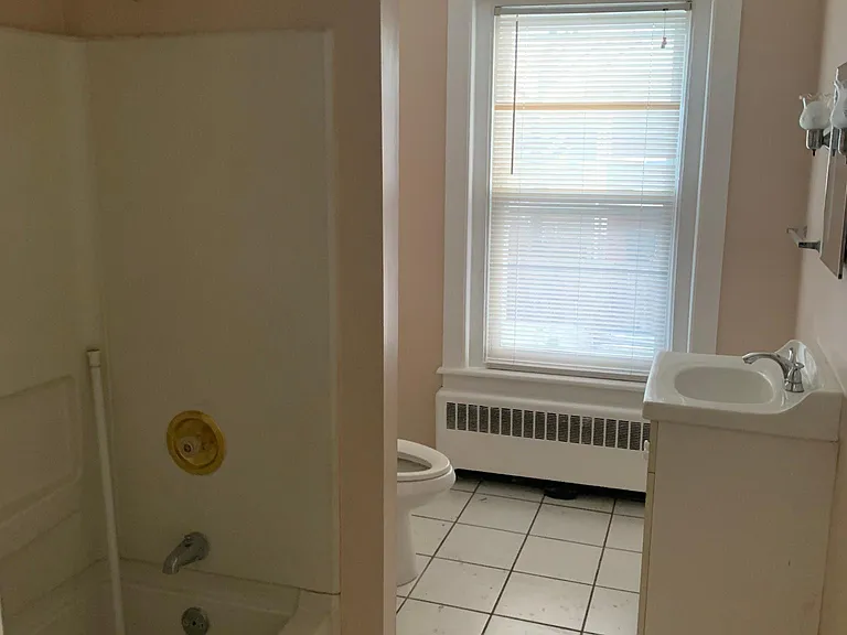 401 N 10th St #2 — Photo 5