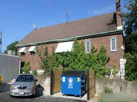 3rd image of 5749 Walsh St