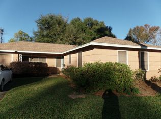 305 Camellia St, Lake Jackson, TX 77566