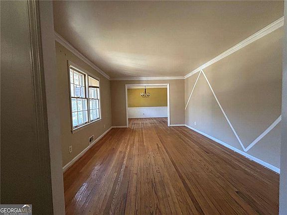 4th image of 4315 York Rd