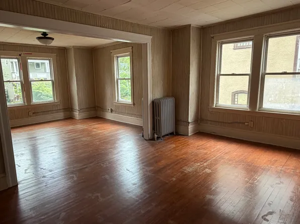 (undisclosed Address), Worcester, MA 01603