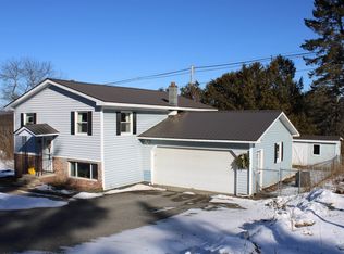 62 Ridgewood Dr, Saint Johnsbury, VT 05819