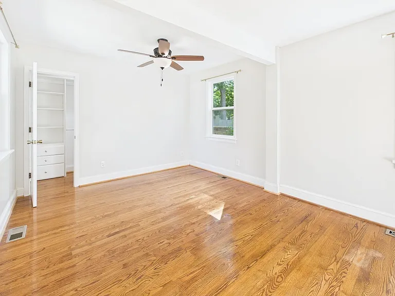 6514 Stuart Ave — Photo 12