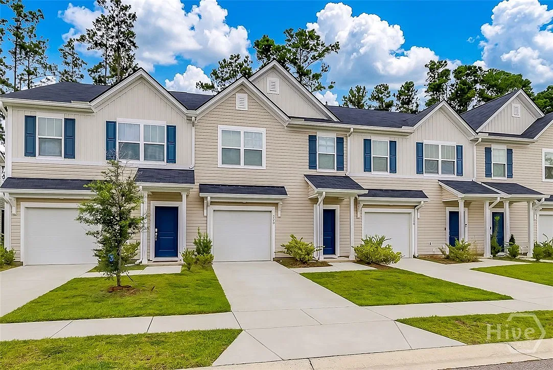 3 bed, 2.5 bath, 1654 sqft, $2,150 — Photo 2