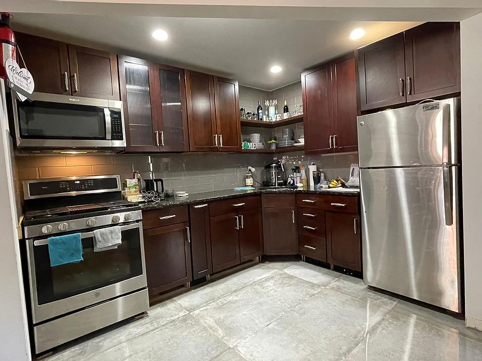 1st image of 172 Sixteen Highlight Ave #2