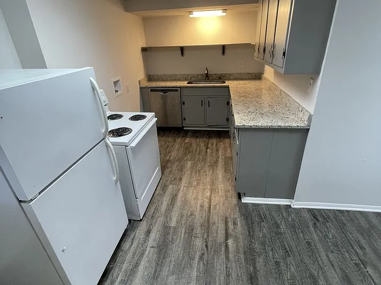 901B Marilyn Dr — Photo 10