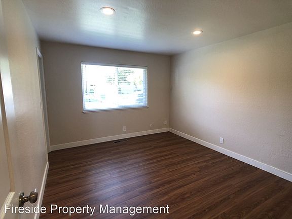 4th image of 3739 Underwood Dr APT 1