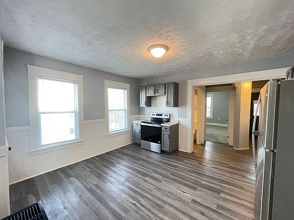 2nd image of 398 Amory St Unit A