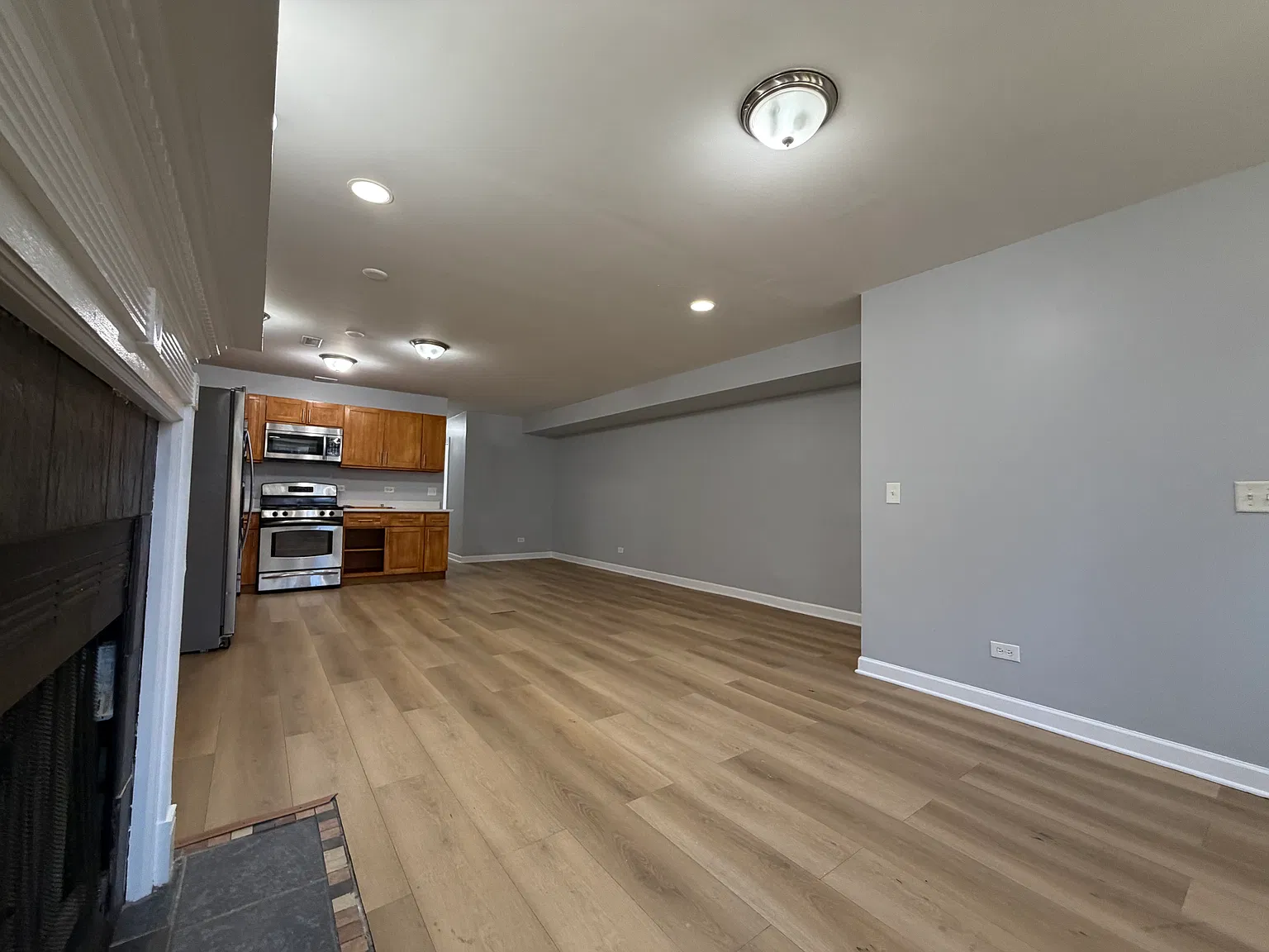 3 bed, 1100 sqft, $2,000 — Photo 3