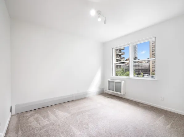 165 West 95th Street 3N image 3 of 6