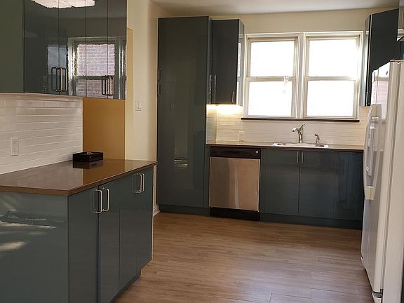 5th image of 2689 E 26th St #2B