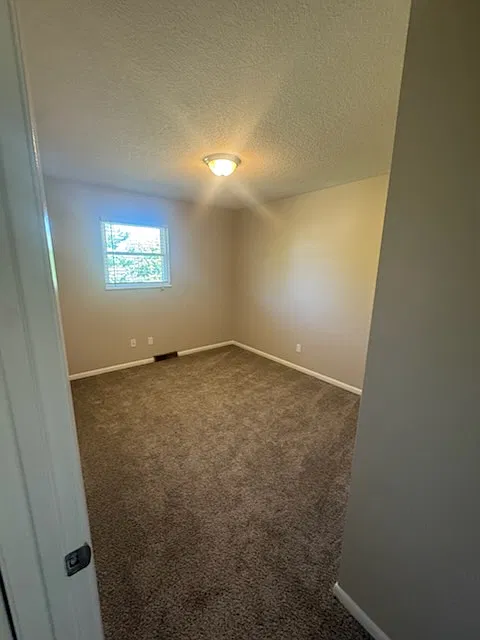 3 bed, 1400 sqft, $2,590 — Photo 4
