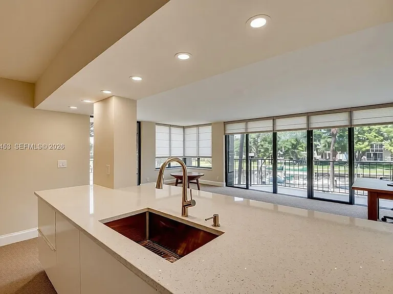 799 Jeffery St #0 — Photo 2