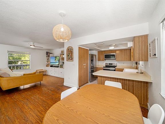 5th image of 8096 SW Golden Glade Ave