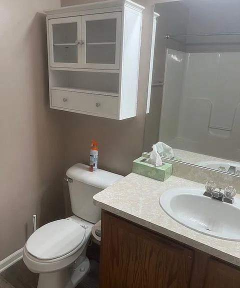 11758 Farmington Rd — Photo 12