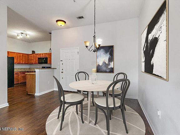 3rd image of 9670 AMARANTE Circle #1
