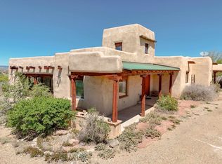 89 Camino Abajo de la Loma E, Ranchos de Taos, NM 87557