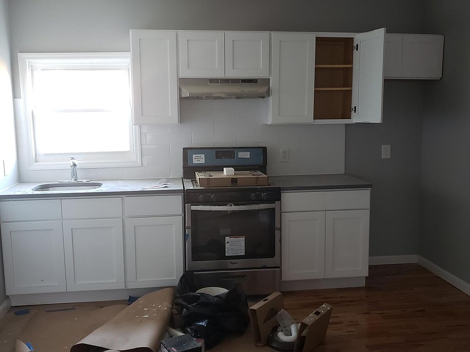 1st image of 113 Seymour Ave #2R