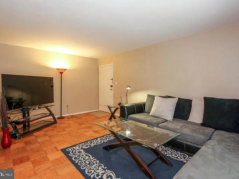 10028 Mosby Woods Dr #232 — Photo 4