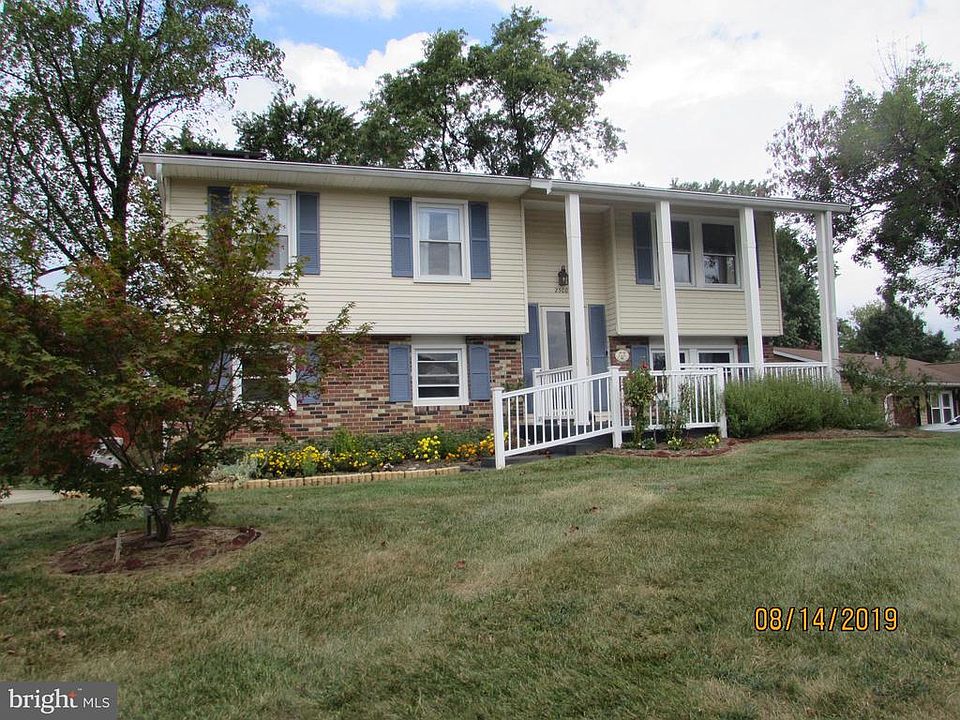 1st image of 2300 Four Seasons Dr