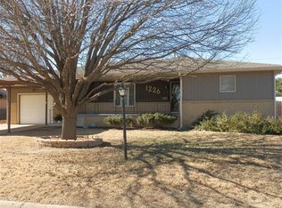 1226 N Seitz St NE, Russell, KS 67665