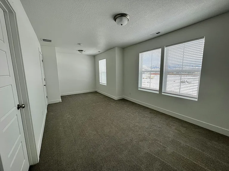 2025 S Sawmill Blvd — Photo 36