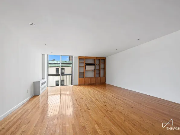 184 Thompson St APT 5F, New York, NY 10012
