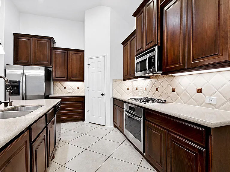 29142 Crested Butte Dr — Photo 16