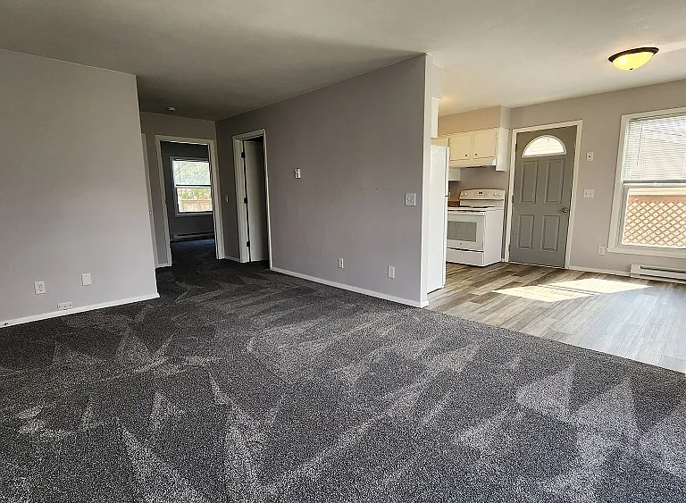 1036 Meadow St. - 2bed/1bath units — Photo 4