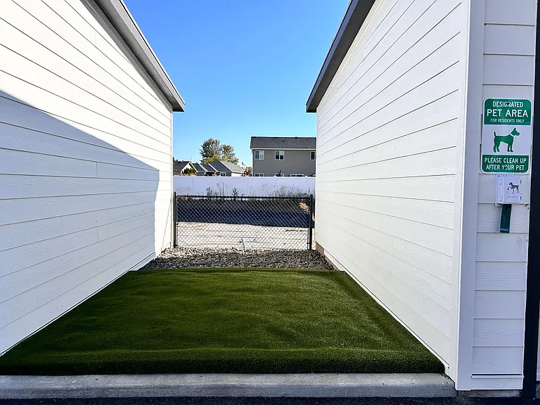 Fairways Apartments — Photo 16