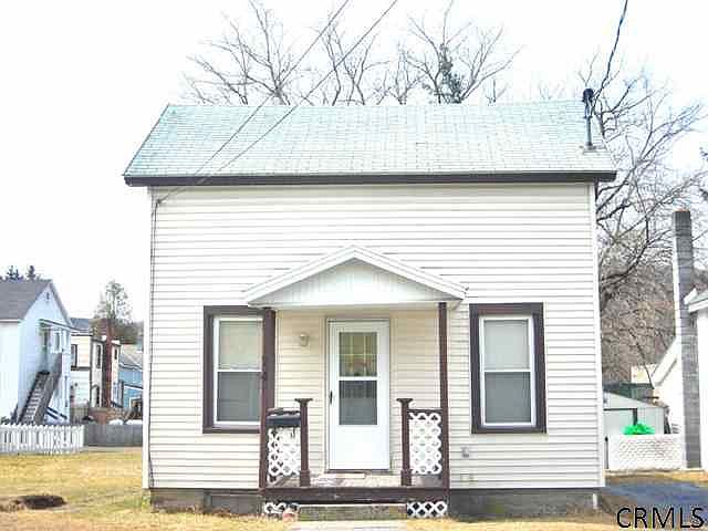 2nd image of 74 1st St